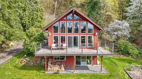 17826 E Lake Desire Dr SE, Renton, WA 98058