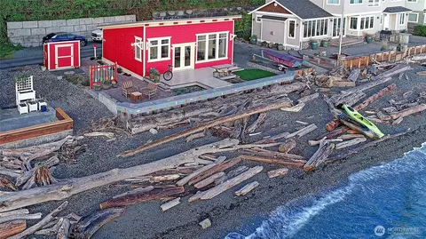 3129 Shoreline Dr, Camano Island, WA 98282