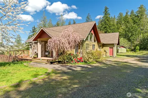 251 E Linda Vista Ct, Union, WA 98592