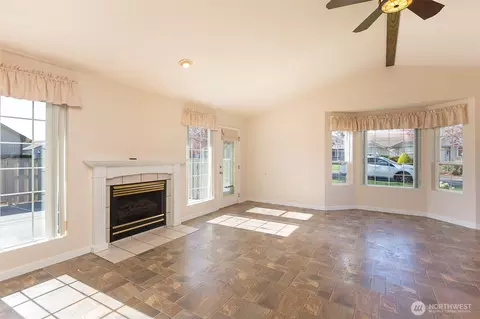 Living - 830 N Minstrel Rd, Sequim, WA 98382 photo 3 of 9