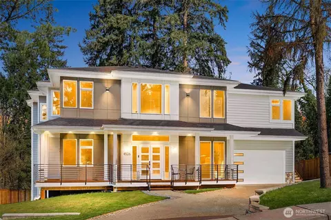 4526 119th Ave SE, Bellevue, WA 98006