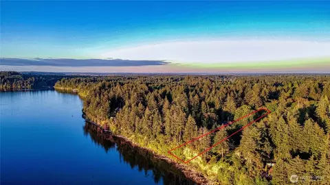 6117 Elizan Dr NW, Olympia, WA 98502