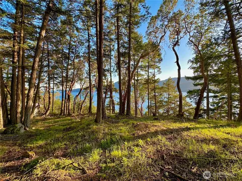 186 Marina Hts, Orcas Island, WA 98245