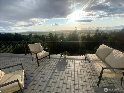 20555 Benson Ridge Ln, Mount Vernon, WA 98274