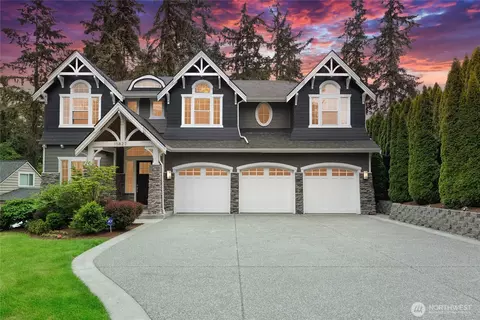 10827 SE 14th St, Bellevue, WA 98004