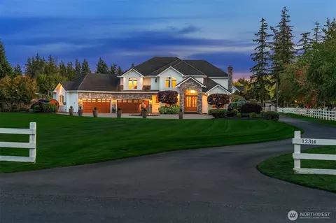 12314 12th St E, Edgewood, WA 98372