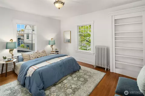 Bedroom - 923 23rd Ave E, Seattle, WA 98112 photo 4 of 7