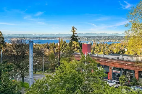 View/Area - 923 23rd Ave E, Seattle, WA 98112 photo 1 of 4