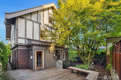 Exterior - 923 23rd Ave E, Seattle, WA 98112 photo 5 of 8