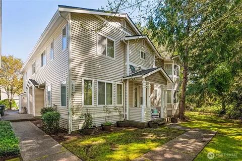 1262 Cooper St, Dupont, WA 98327