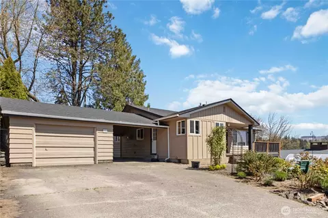 Exterior - 106 Dixie Ln, Longview, WA 98632 photo 2 of 5