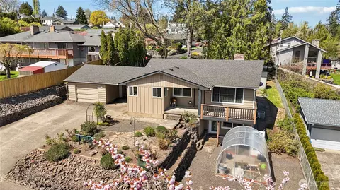 106 Dixie Ln, Longview, WA 98632