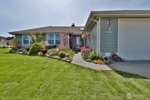 Exterior - 101 Bay View St, Sequim, WA 98382 photo 15 of 17