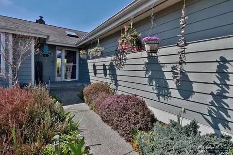 Exterior - 101 Bay View St, Sequim, WA 98382 photo 17 of 17