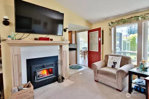 Entry Way - 101 Bay View St, Sequim, WA 98382 photo 2 of 2