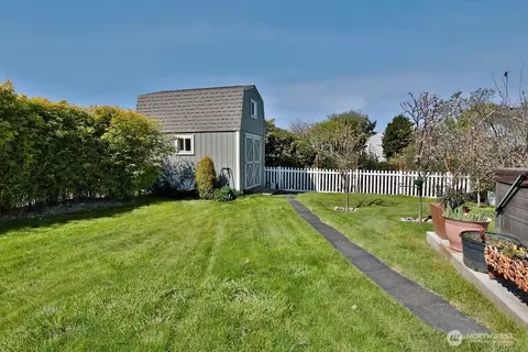 Exterior - 101 Bay View St, Sequim, WA 98382 photo 9 of 17