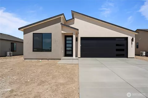 1111 E Mt Hood St, Othello, WA 99344