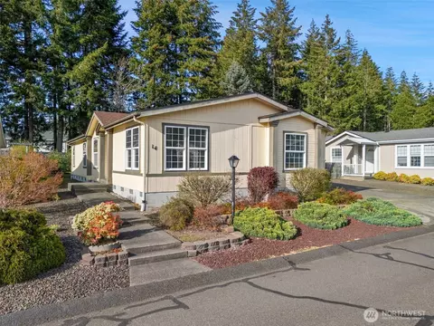14 Christmas Tree Ln, Shelton, WA 98584