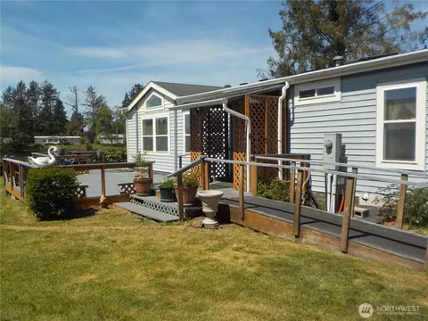 24409 Elm Pl, Ocean Park, WA 98640