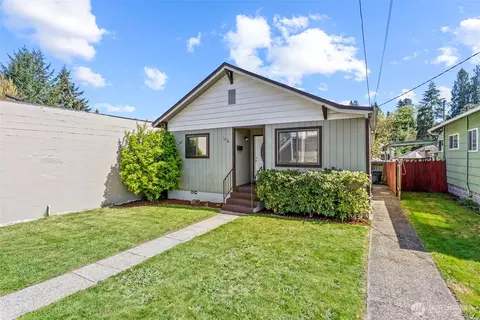 1010 N 2nd St, Kelso, WA 98626