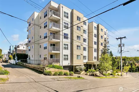 3120 SW Avalon Way #203, Seattle, WA 98126