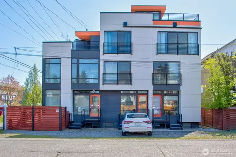 543 N 103rd St, Seattle, WA 98133