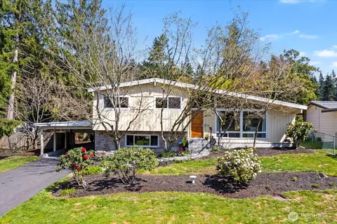 19021 Dellwood Dr, Edmonds, WA 98026