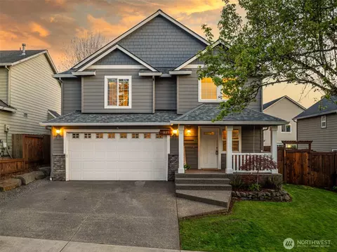 1825 N 9th Way, Ridgefield, WA 98642