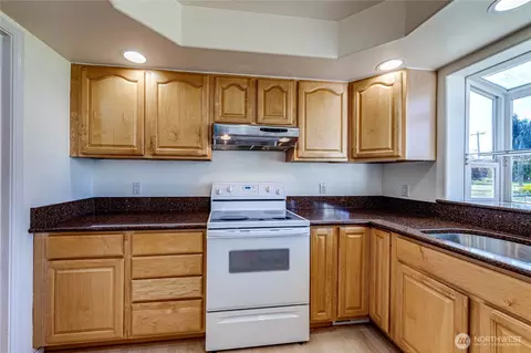 Kitchen - 10 Donaper Rd, Sequim, WA 98382 photo 2 of 5