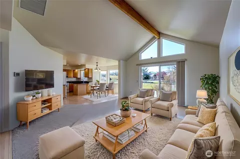 Living - 10 Donaper Rd, Sequim, WA 98382 photo 2 of 4