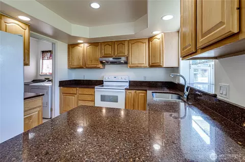 Kitchen - 10 Donaper Rd, Sequim, WA 98382 photo 1 of 5