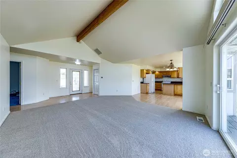 Living - 10 Donaper Rd, Sequim, WA 98382 photo 3 of 4