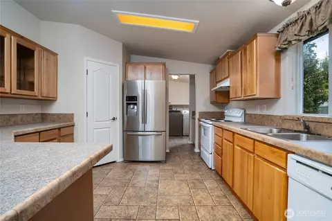 12219 Freeway Pl, Everett, WA 98208 photo 6