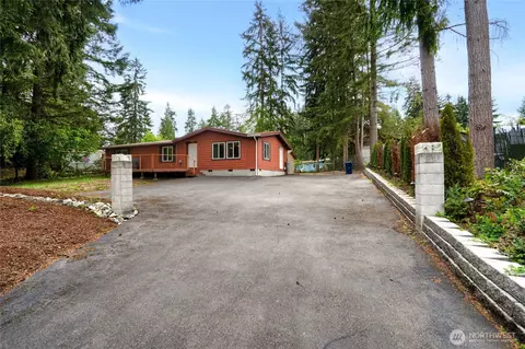 12219 Freeway Pl, Everett, WA 98208