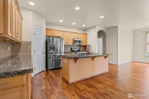 Kitchen - 17715 17th Ave E, Spanaway, WA 98387 photo 1 of 4