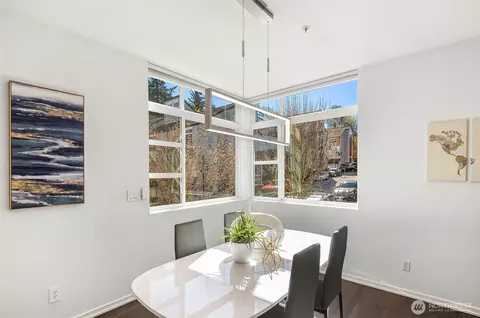 15180 NE 81st Way #101, Redmond, WA 98052