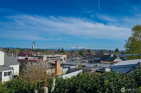 8020 25th Ave NW, Seattle, WA 98117