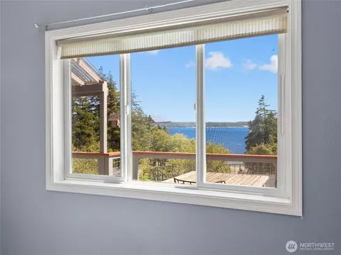 View/Area - 71 E Mountain Dr, Grapeview, WA 98546 photo 2 of 6