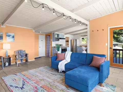 Living - 71 E Mountain Dr, Grapeview, WA 98546 photo 5 of 6