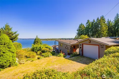 71 E Mountain Dr, Grapeview, WA 98546