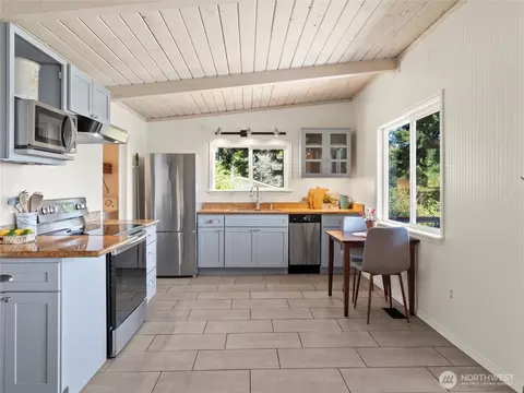 Kitchen - 71 E Mountain Dr, Grapeview, WA 98546 photo 1 of 3