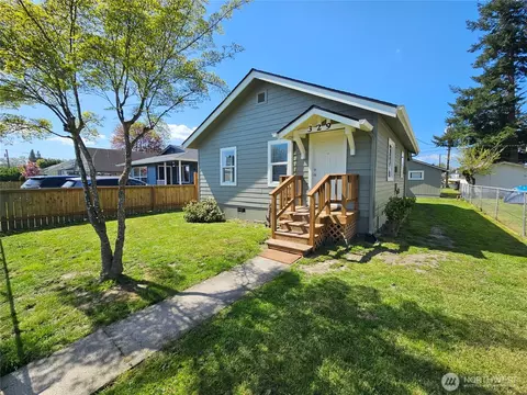 329 26th Ave, Longview, WA 98632