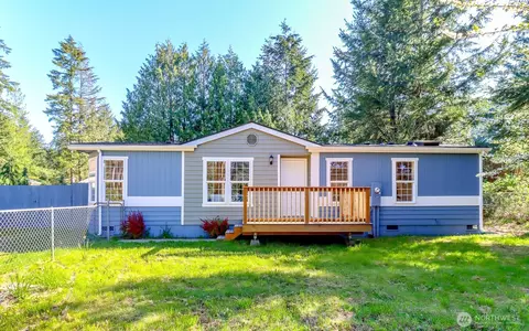 19213 21st St SW, Lakebay, WA 98349