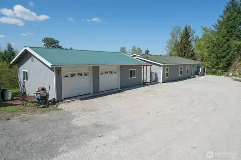 1902 Harts Lake Rd S, Roy, WA 98580