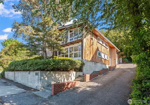 1353 E Boston St, Seattle, WA 98102