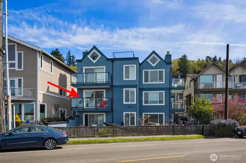 3722 Beach Dr SW #201, Seattle, WA 98116