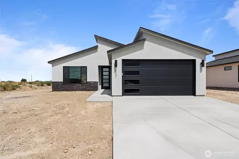 1154 E Mt Hood St, Othello, WA 99344