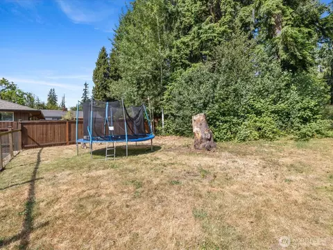 4913 W View Dr, Everett, WA 98203 photo 24