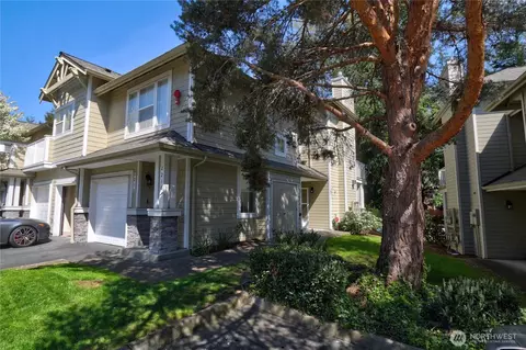 2216 Newport Way NW, Issaquah, WA 98027