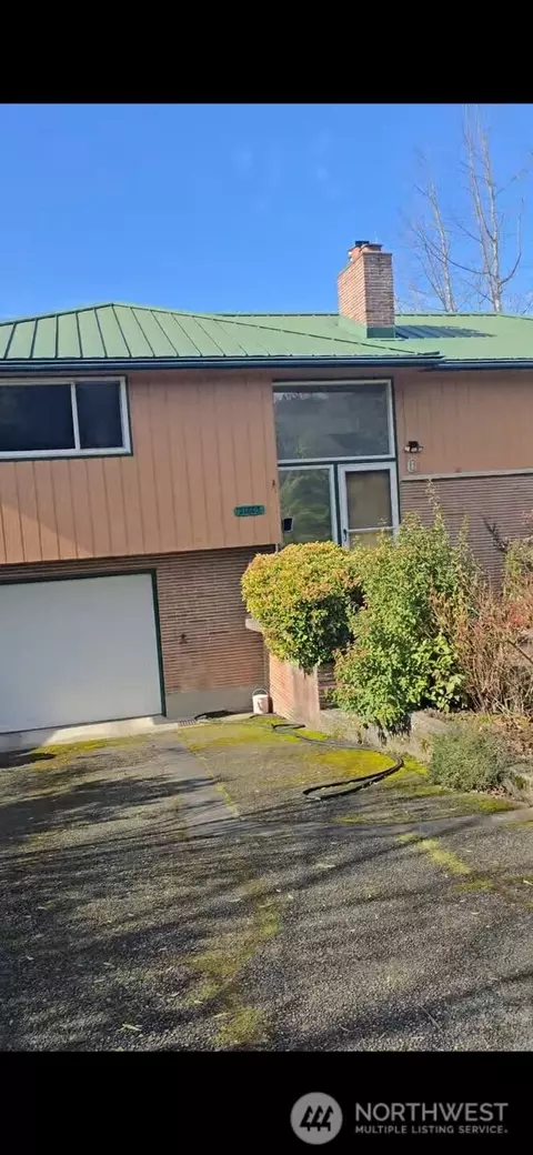 21803 14th Ave S, Des Moines, WA 98198